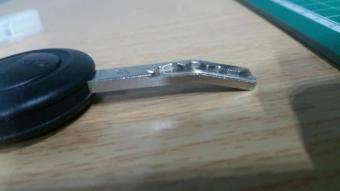 bent car key